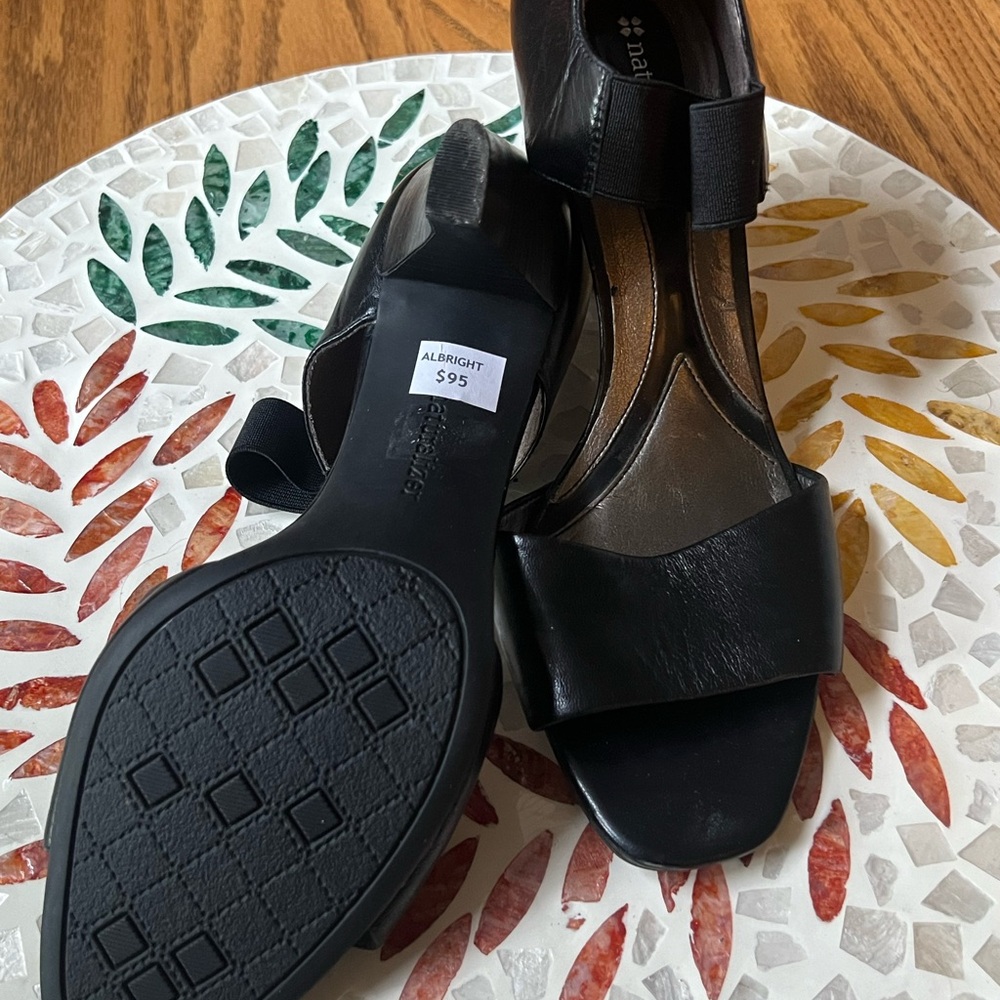 Black Open toed dress shoes. - Picture 3 of 3